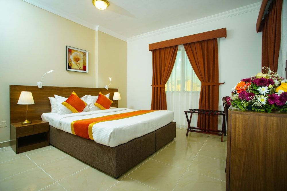 undefined Lavilla Inn 3