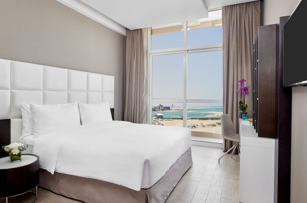 undefined Staybridge Suites Doha Lusail by IHG 8