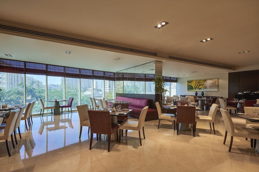 undefined Safir Hotel Doha 9