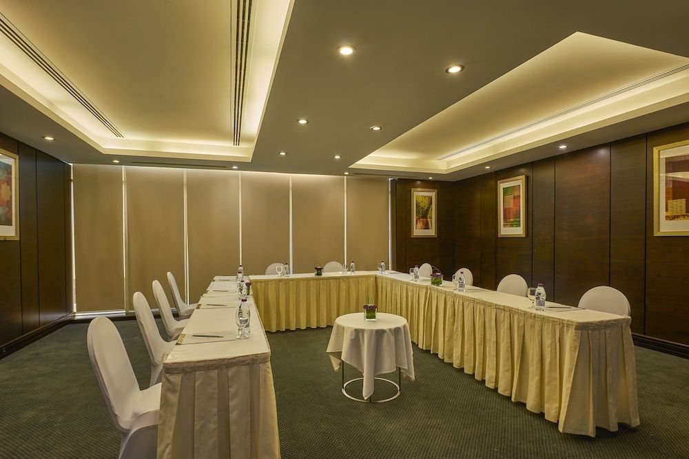 undefined Safir Hotel Doha 7
