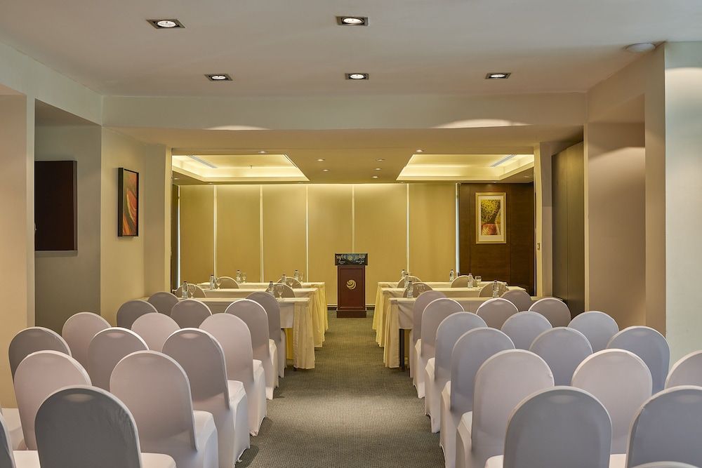 undefined Safir Hotel Doha 6