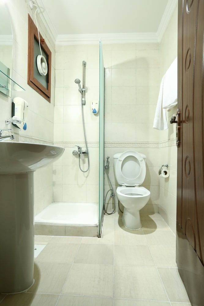 La Villa Suites Hotel Standard Suite, 1 Bedroom 8