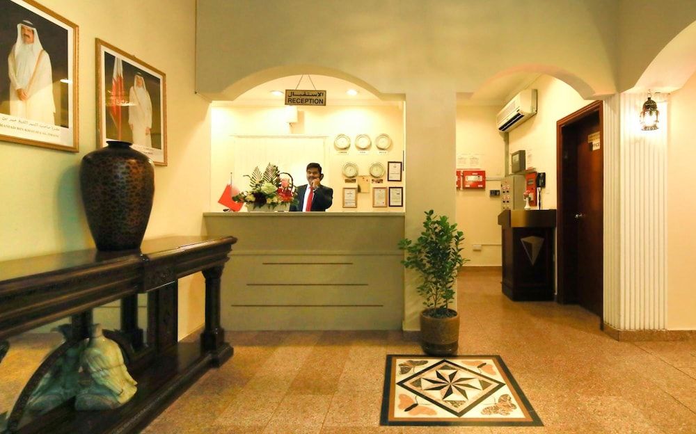 undefined Lavilla Hotel