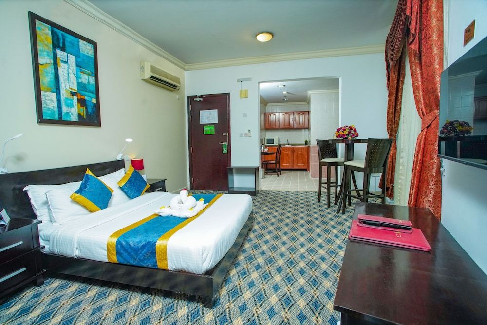 undefined Lavilla Palace 5