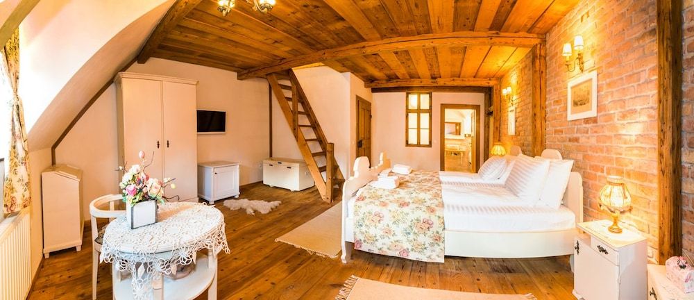 Casa Savri Deluxe Suite, 2 Bedrooms (REGINA) 3