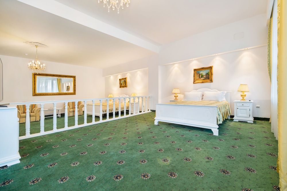 Executive Double or Twin Room, 2 Queen Beds, Balcony