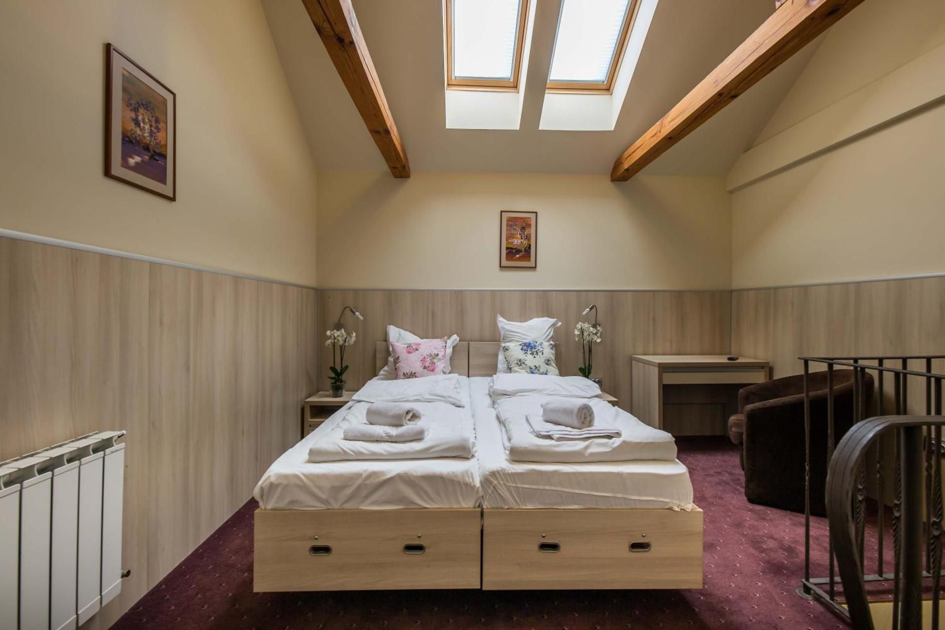Duplex Apartment - Eden Principal