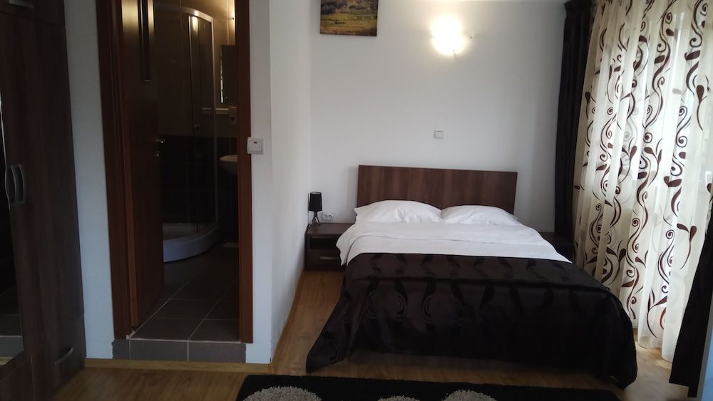 Casa Adina Double Room, Mountain View 3