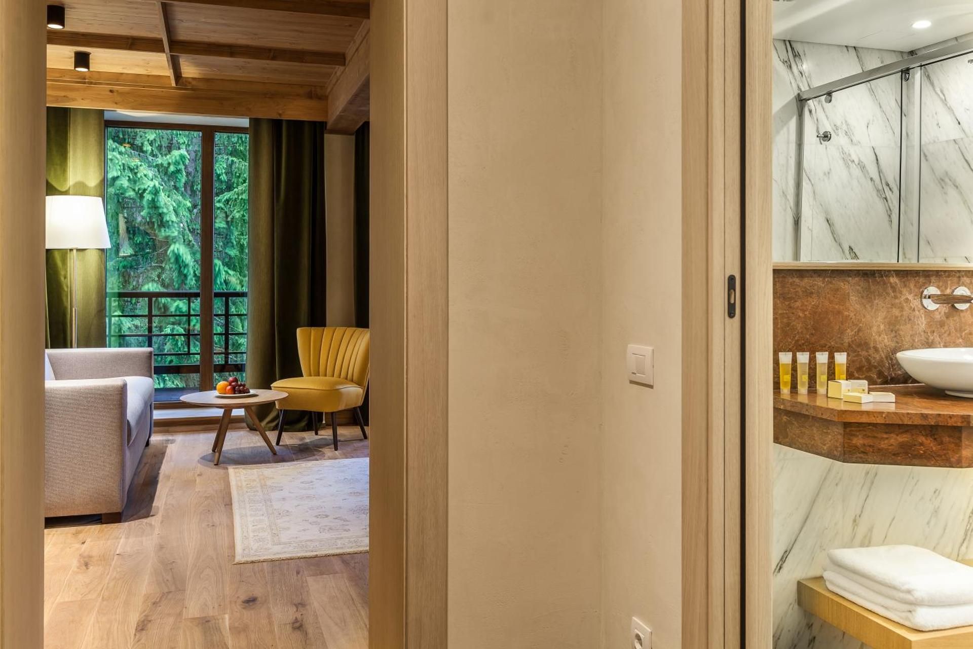 Deluxe King Room