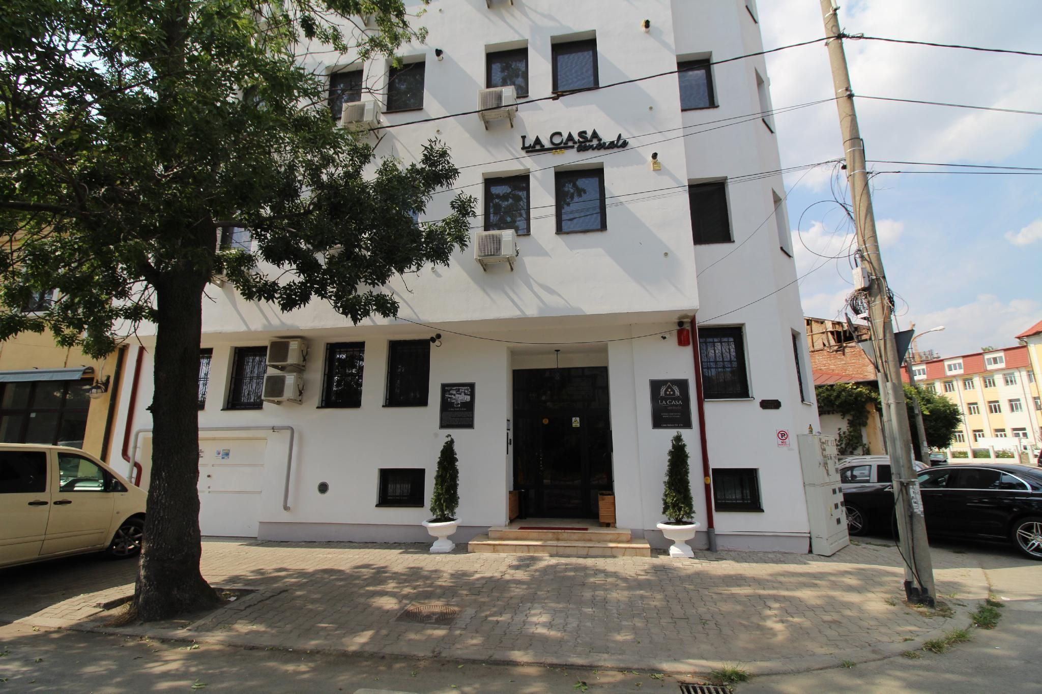 undefined Avenue Parliament 5