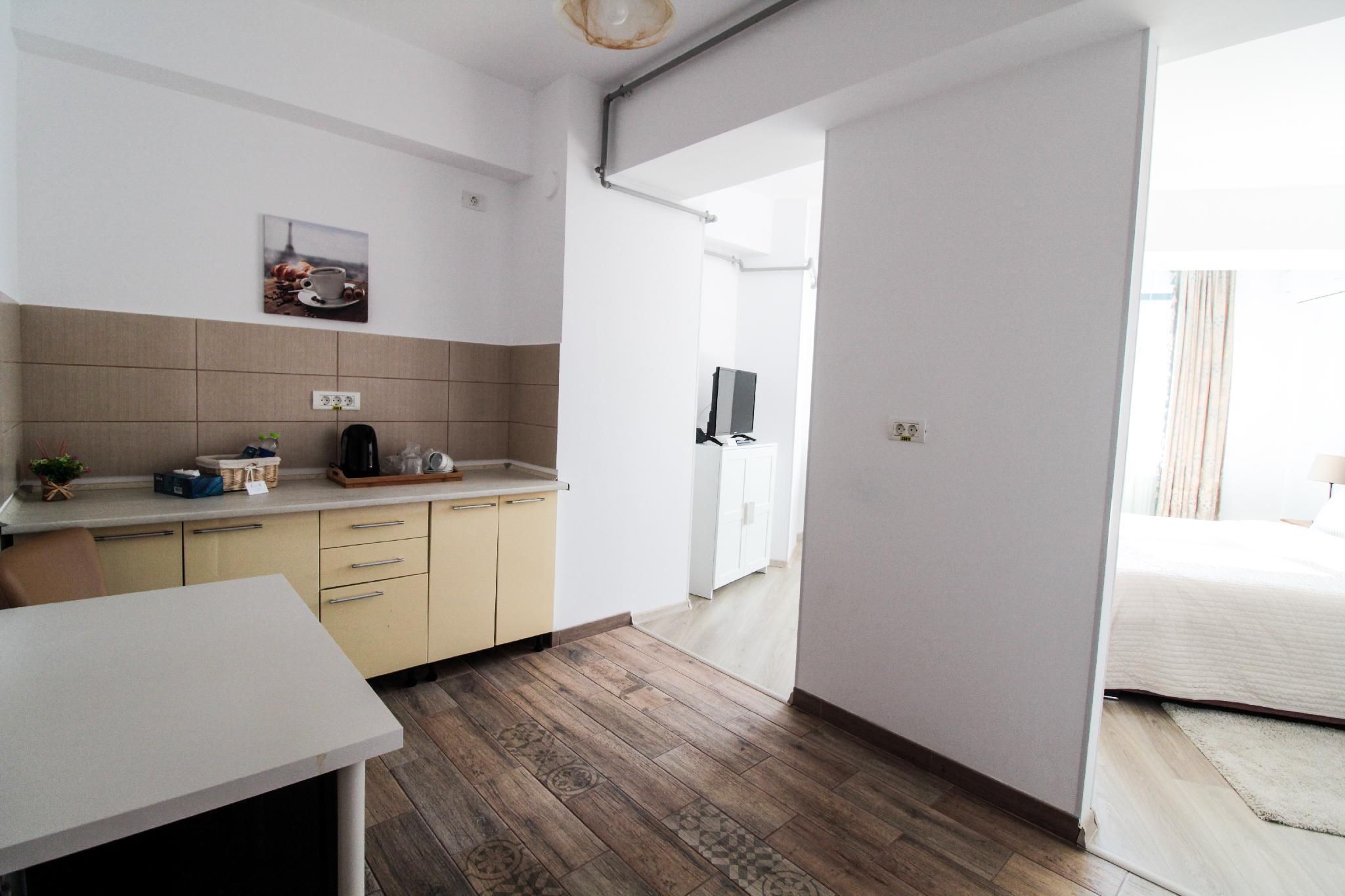 Avenue Parliament Junior Twin 3