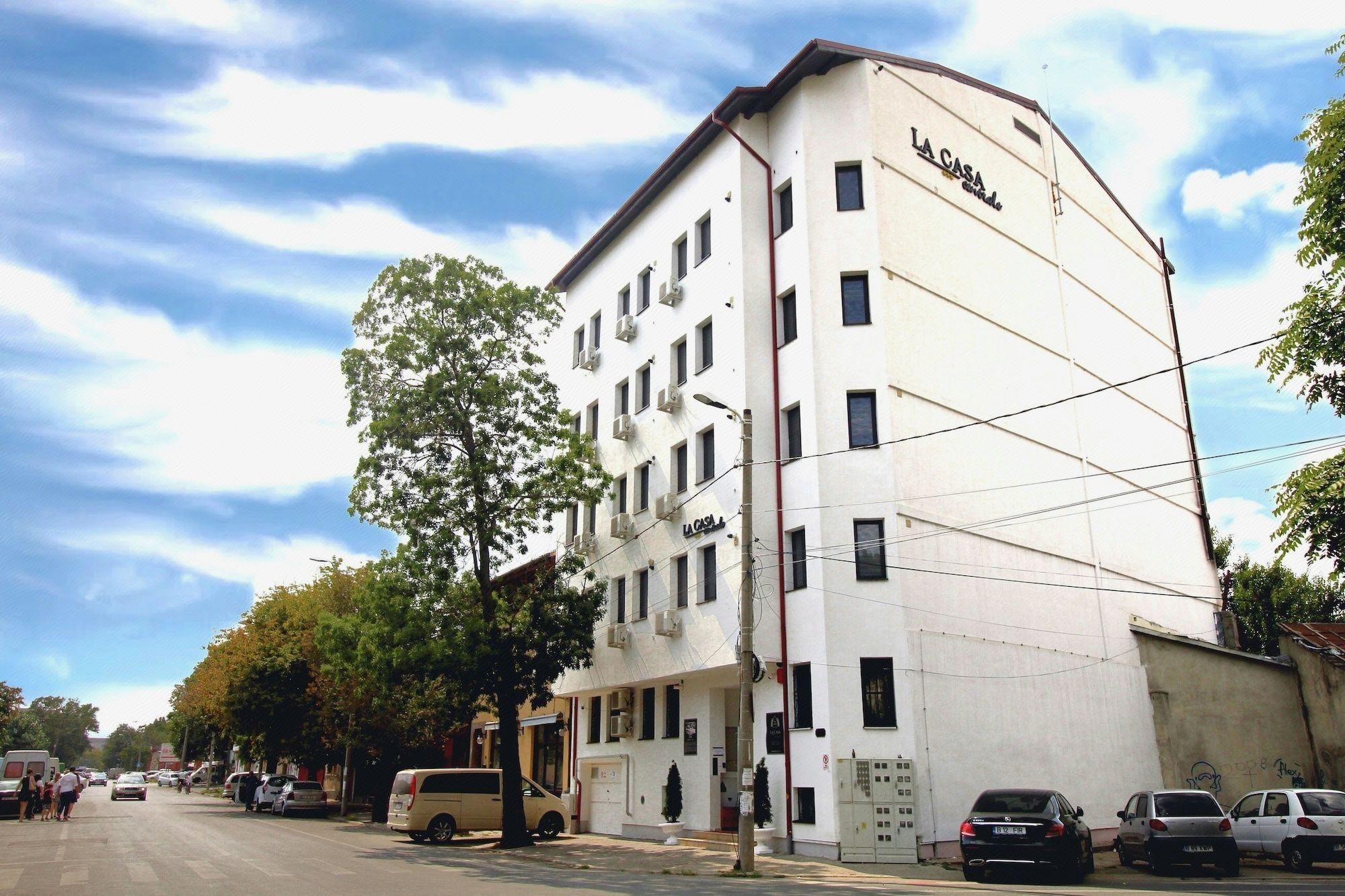 undefined Avenue Parliament 2