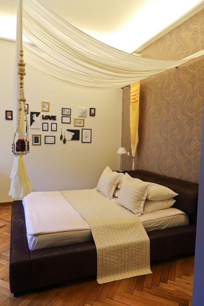 Signature Apartment, 2 Bedrooms, Sauna, Mountain View