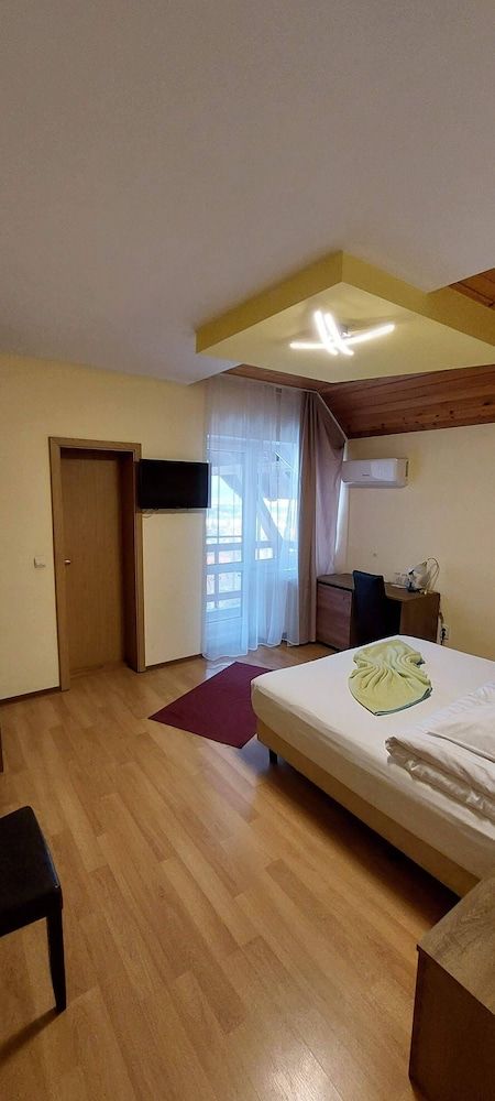 Riunione Basic Double Room, 1 Queen Bed 6