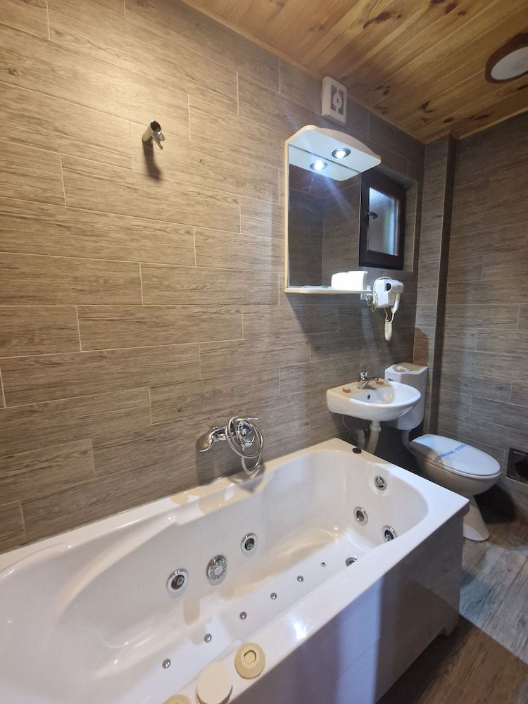 Green Set Basic Room 19