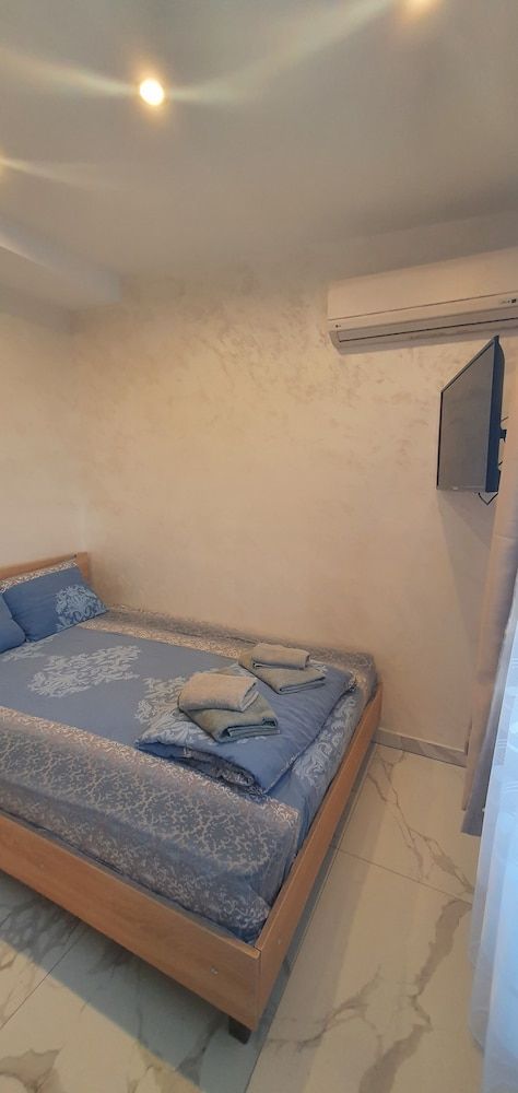 Green Set Basic Room 21