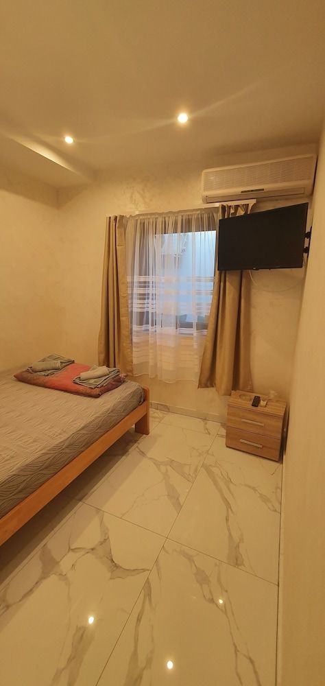 Green Set Basic Room 22