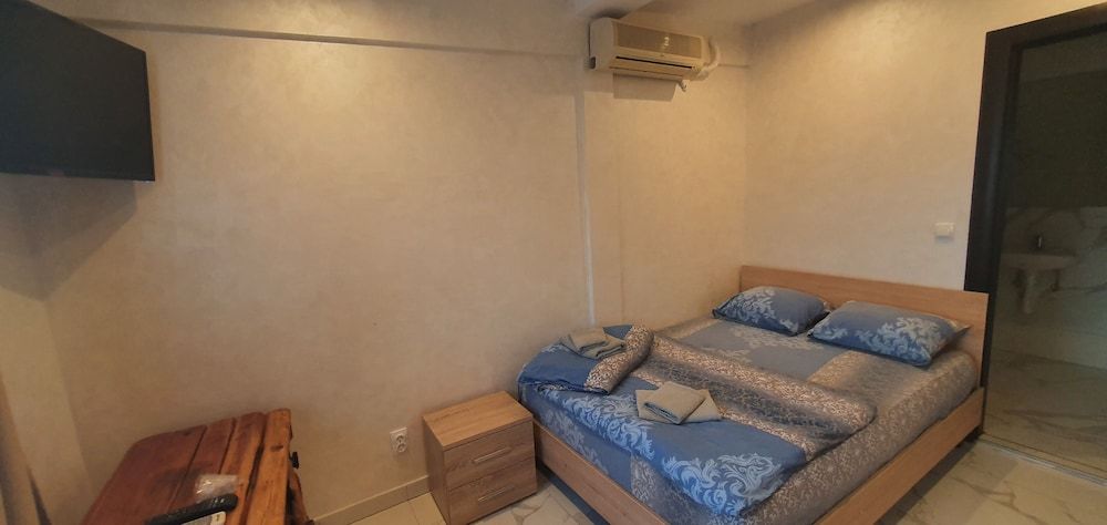 Green Set Basic Room 8