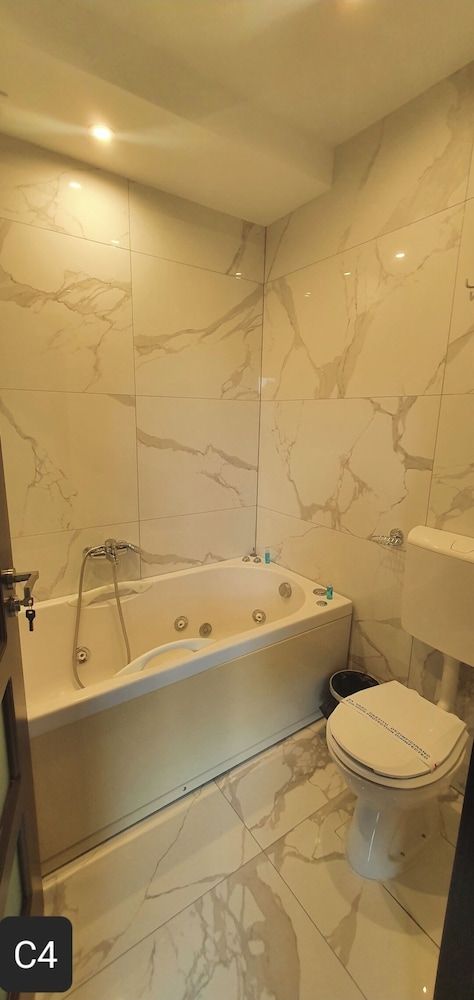 Green Set Basic Room 12