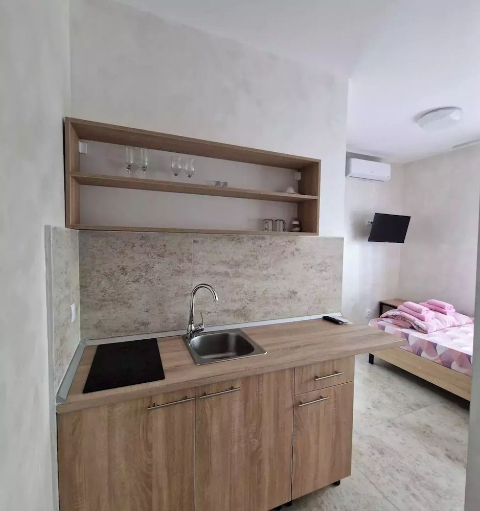 Green Set Comfort Room 17