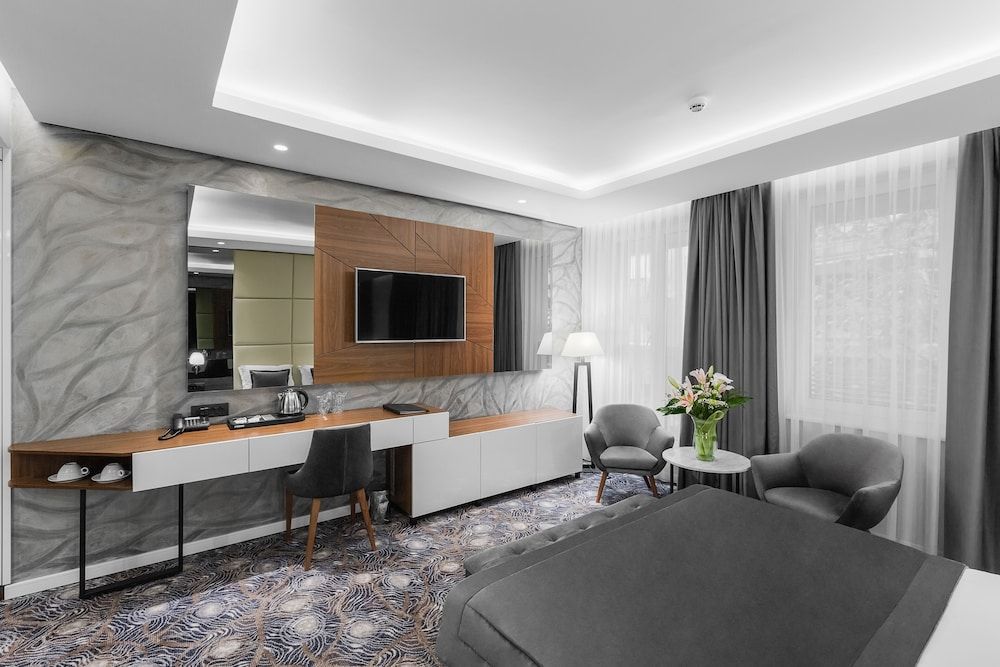 Sky hotel Superior Double Room with Free Parking 21