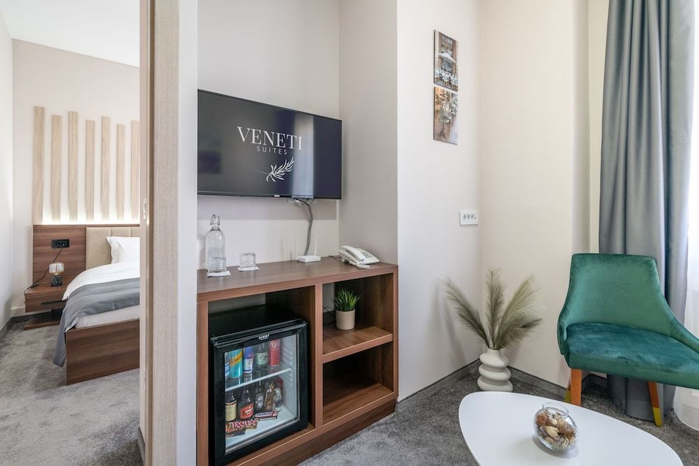 Veneti Suites One Bedroom Suite 10