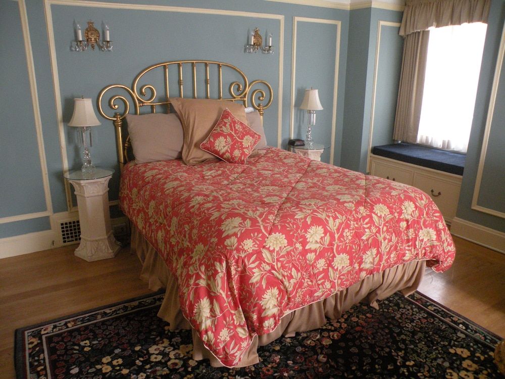 Jackson Court Standard Room, 1 Queen Bed 6