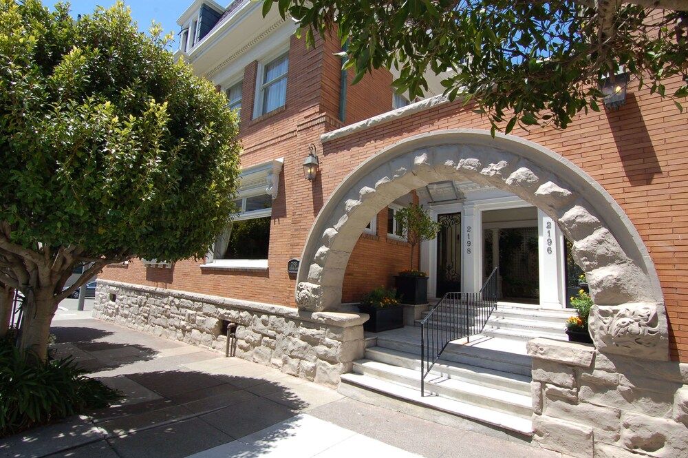 undefined Jackson Court 4