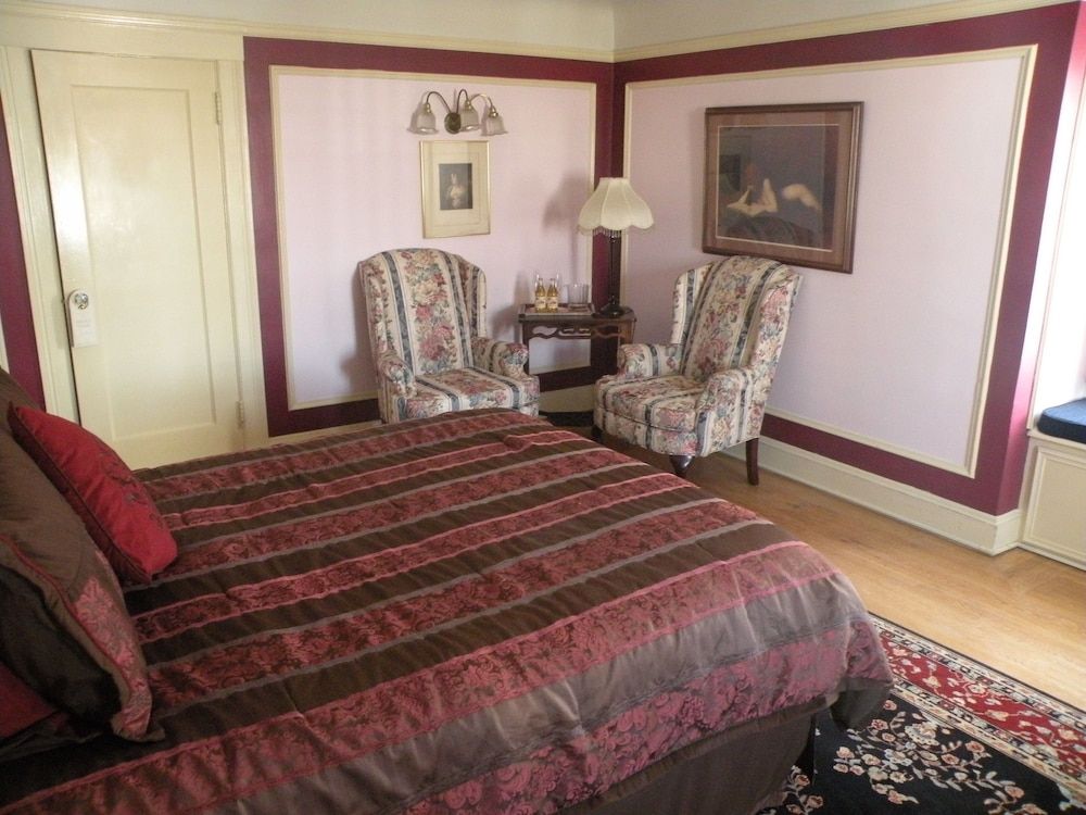 Jackson Court Standard Room, 1 Queen Bed 4