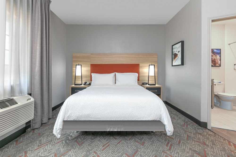 Studio Suite, 1 Queen Bed