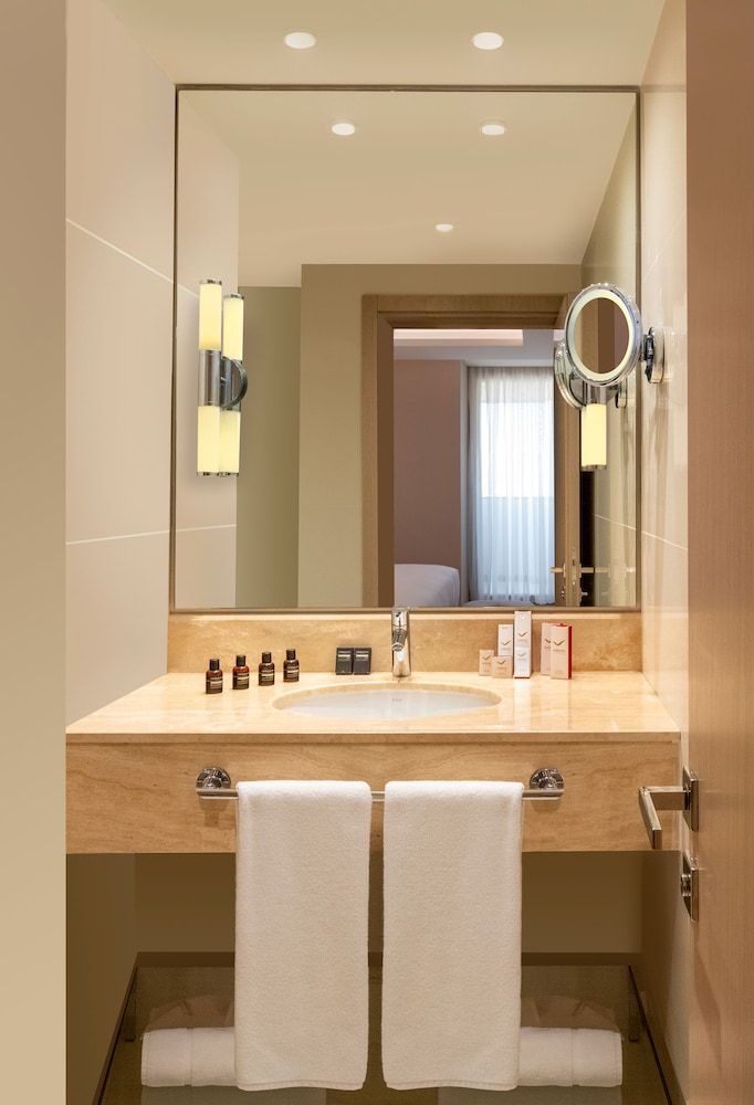 undefined Mövenpick Hotel Istanbul Bosphorus 7