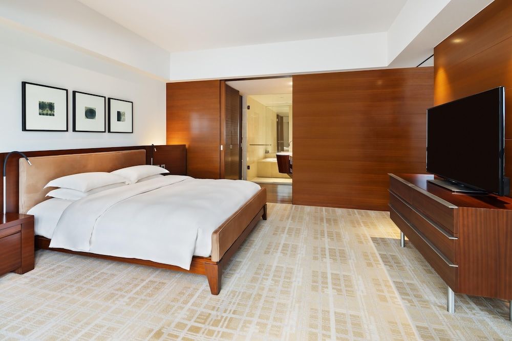 Grand Suite with 1 King Bed