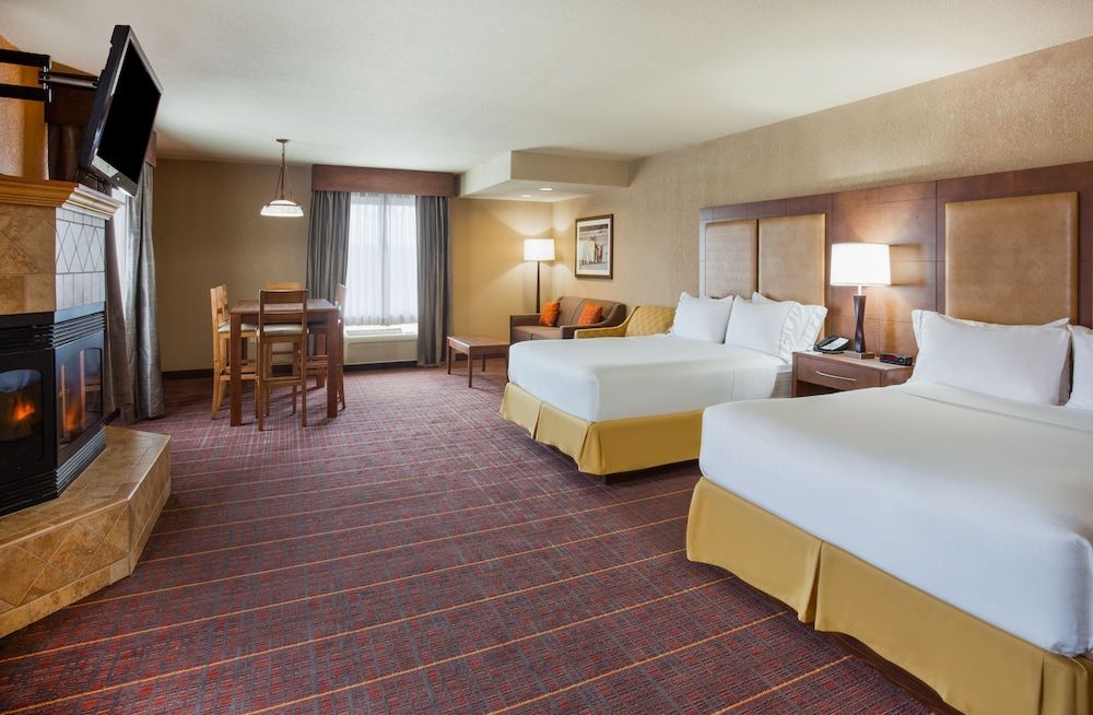 Suite, 2 Queen Beds