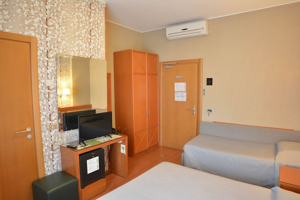undefined eco Hotel Milano & BioRiso Restaurant 4