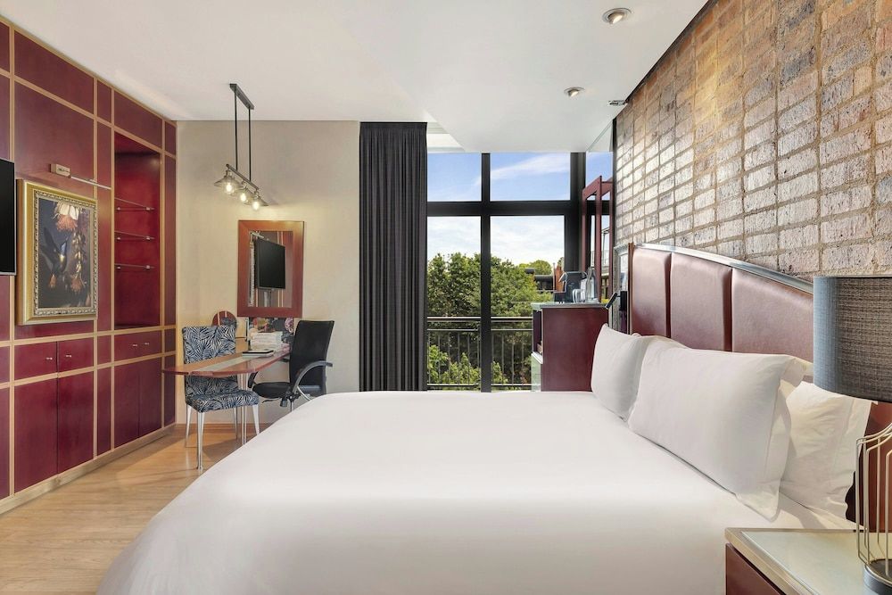 Deluxe Room, 1 King Bed, Non Smoking