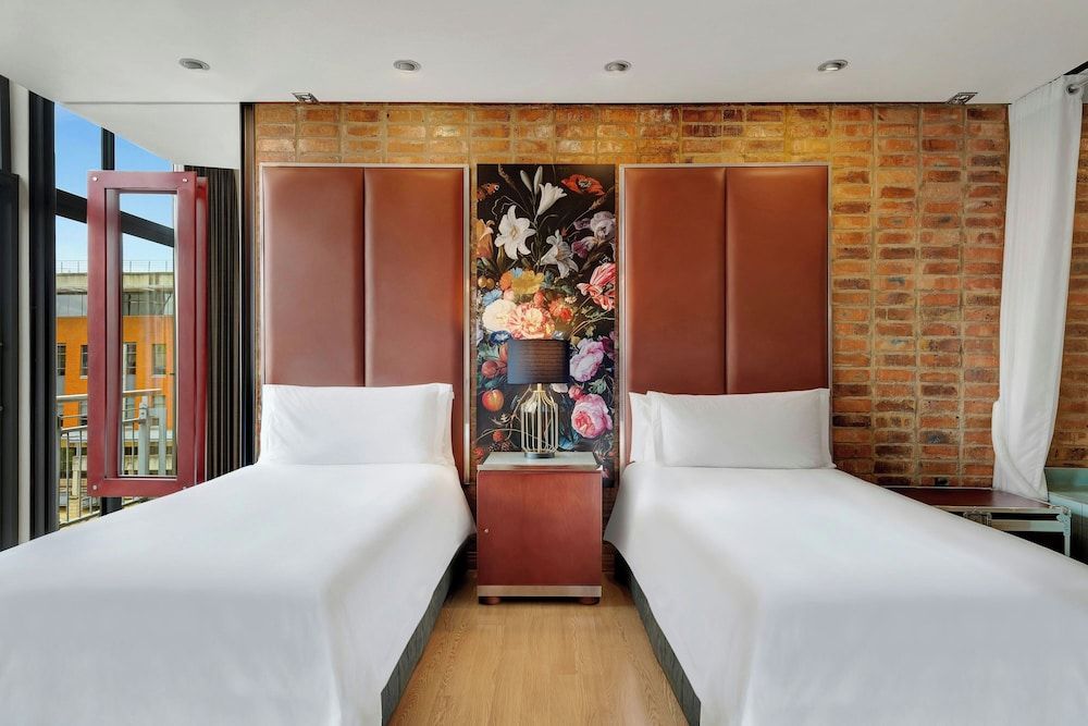 Deluxe Room, 2 Twin Beds, Non Smoking