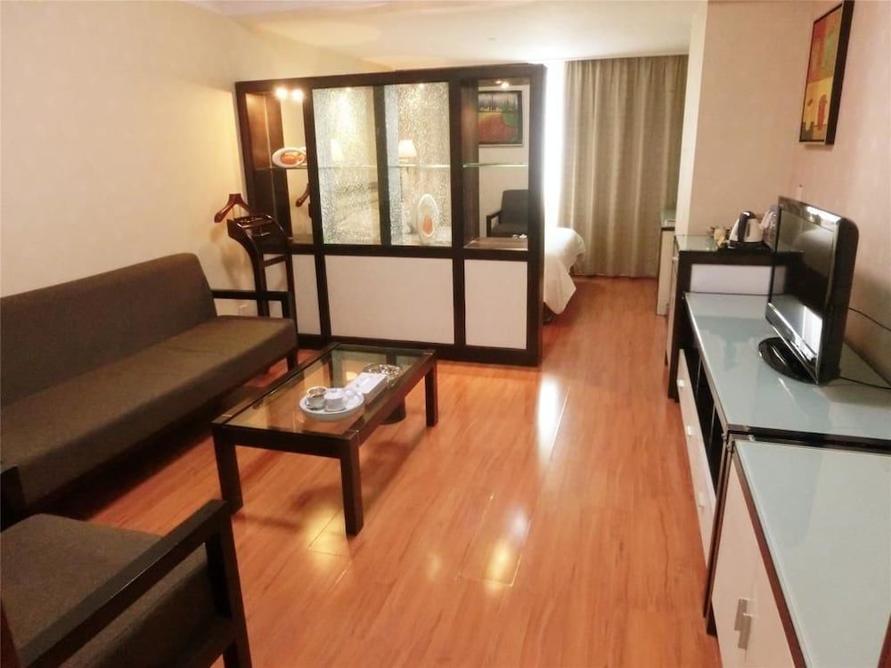 Hotel Canton Commercial King Room 14