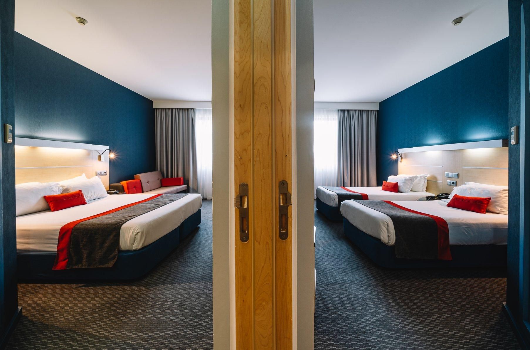 2 Single Beds Standard