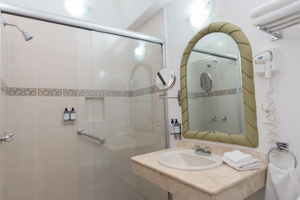 Gamma Cuernavaca Puerta Paraiso Premier Suite, 2 Double Beds 5