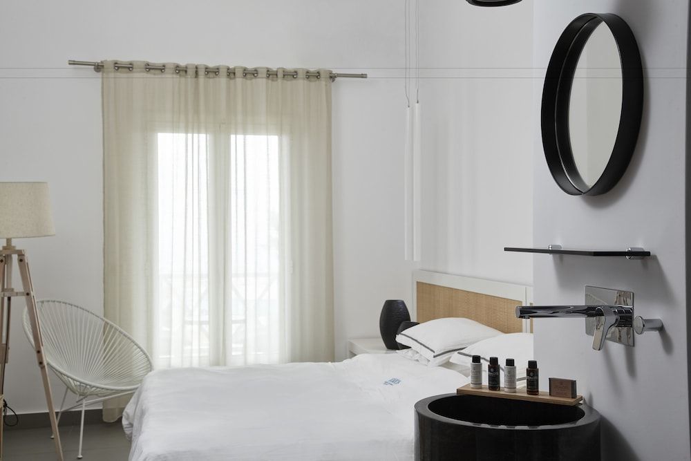 Loizos Stylish Residences Executive Room 4