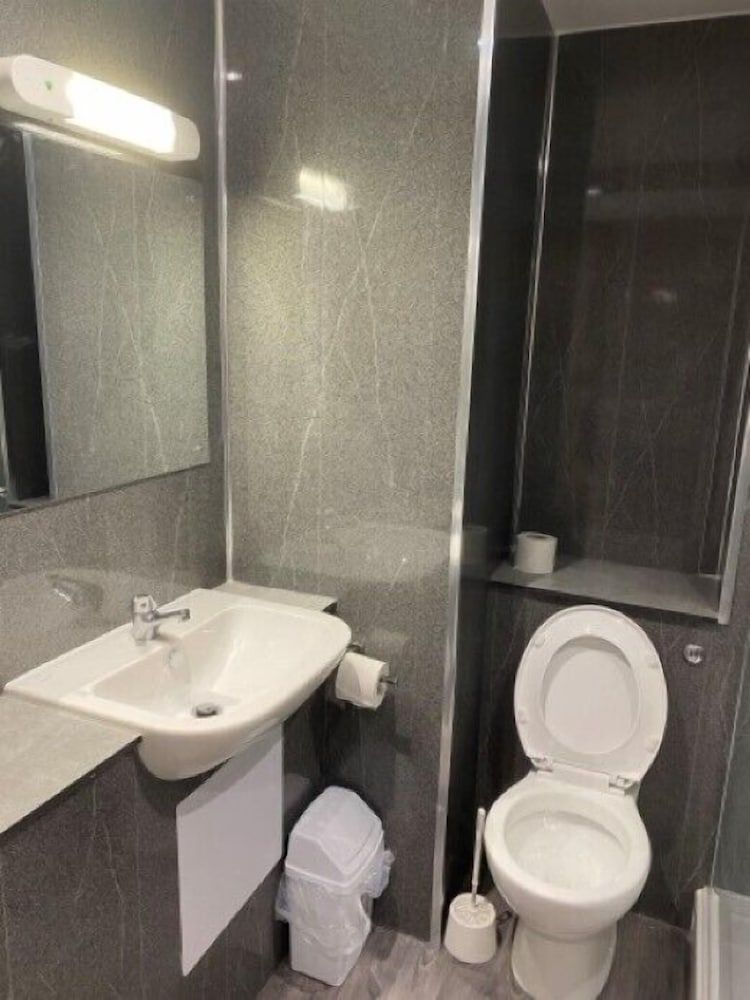 Britannia Coventry Hill Hotel Double in Annex 2