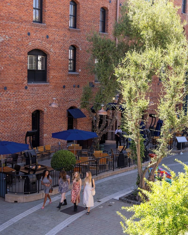 undefined Argonaut Hotel 4