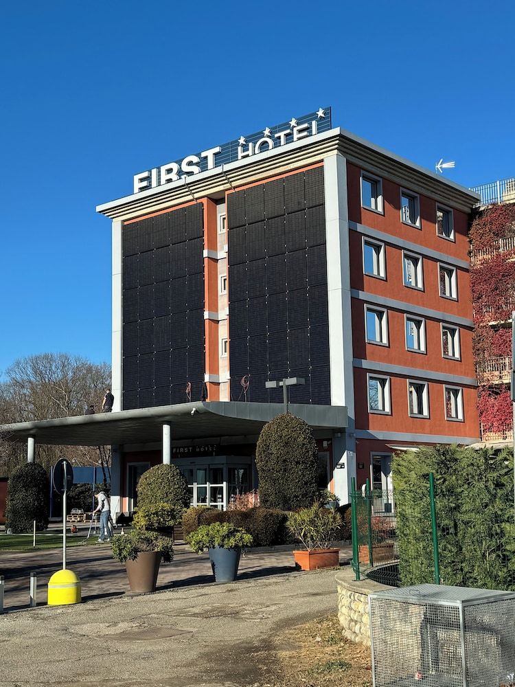 undefined First Hotel Malpensa 3