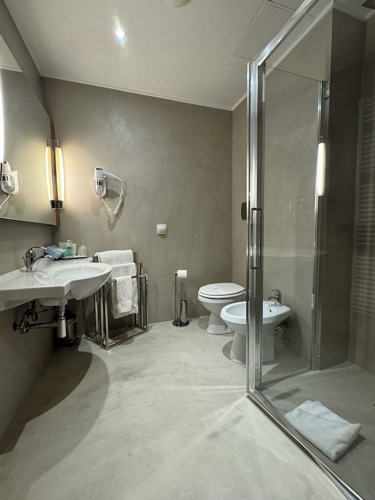 First Hotel Malpensa Deluxe Double Room, 1 Double Bed 4