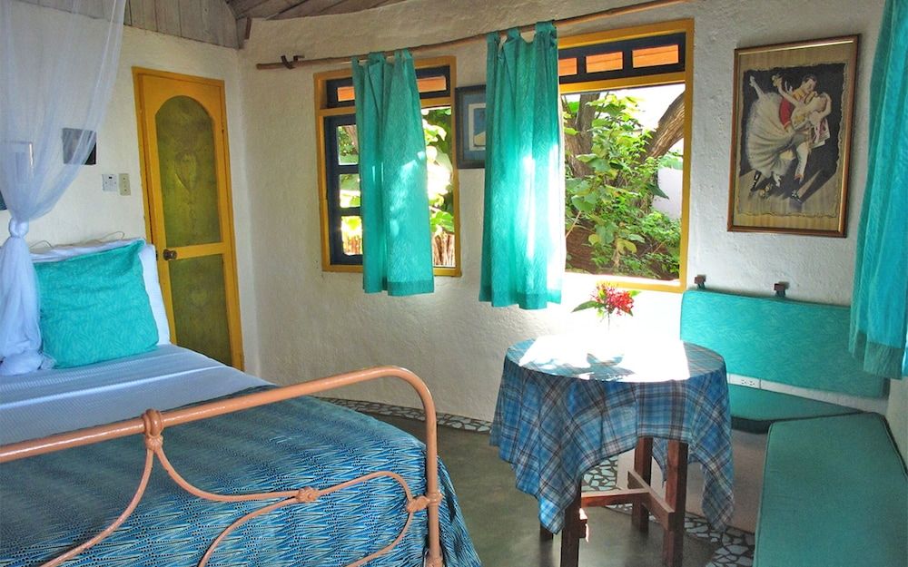 Jakes Room, Garden View 3