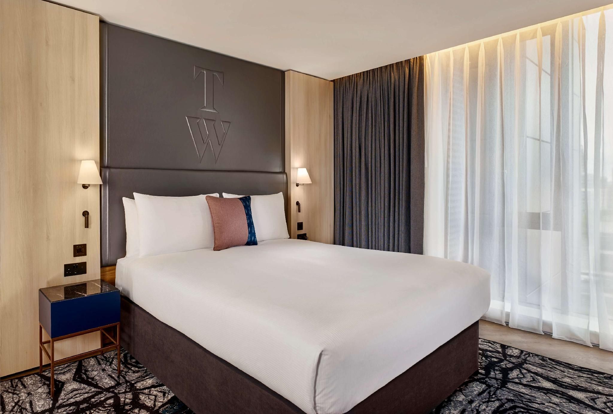 undefined The Westminster London, Curio Collection by Hilton 4