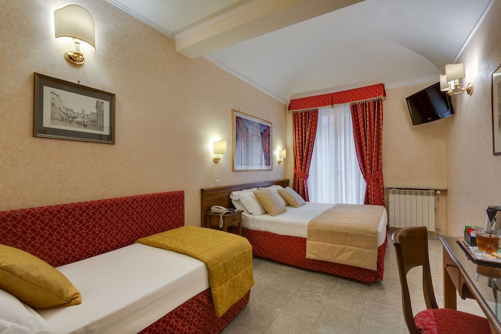 undefined Hotel Silla 4