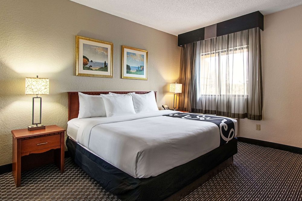 undefined La Quinta Inn by Wyndham Ft. Lauderdale Tamarac East 3