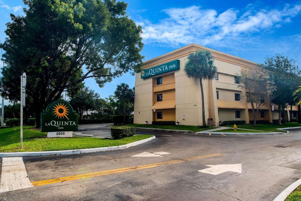 undefined La Quinta Inn by Wyndham Ft. Lauderdale Tamarac East 8