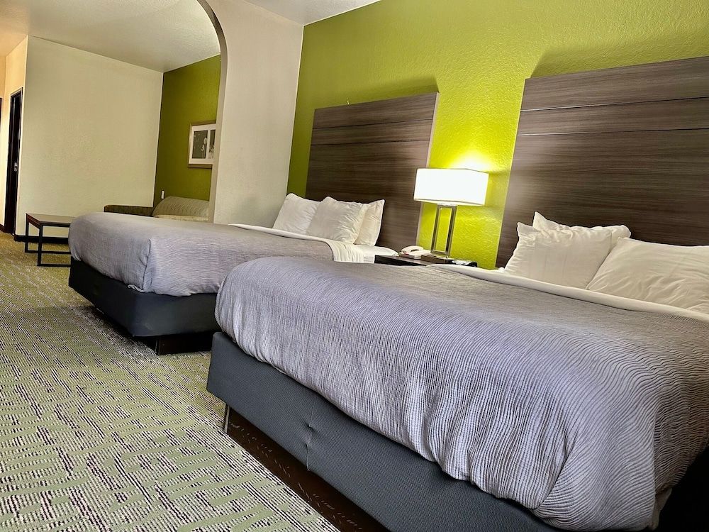 Standard Room, 2 Queen Beds, Non Smoking